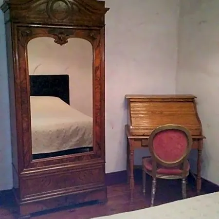 Saint-privat Bed and breakfast Pouzilhac